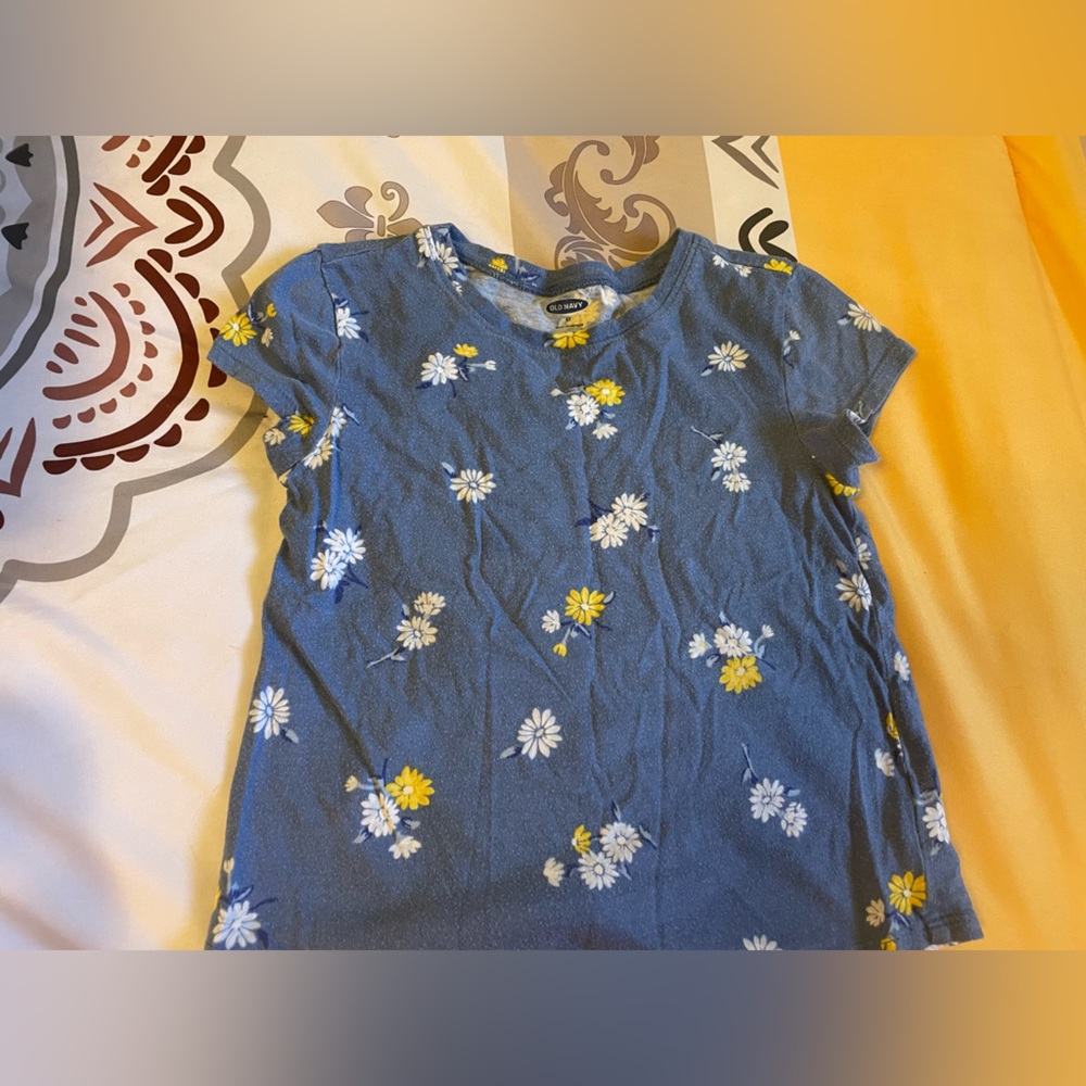 Old navy shirt